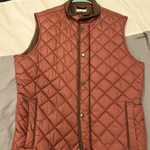 Peter Millar puffer vest. L. Wine color.